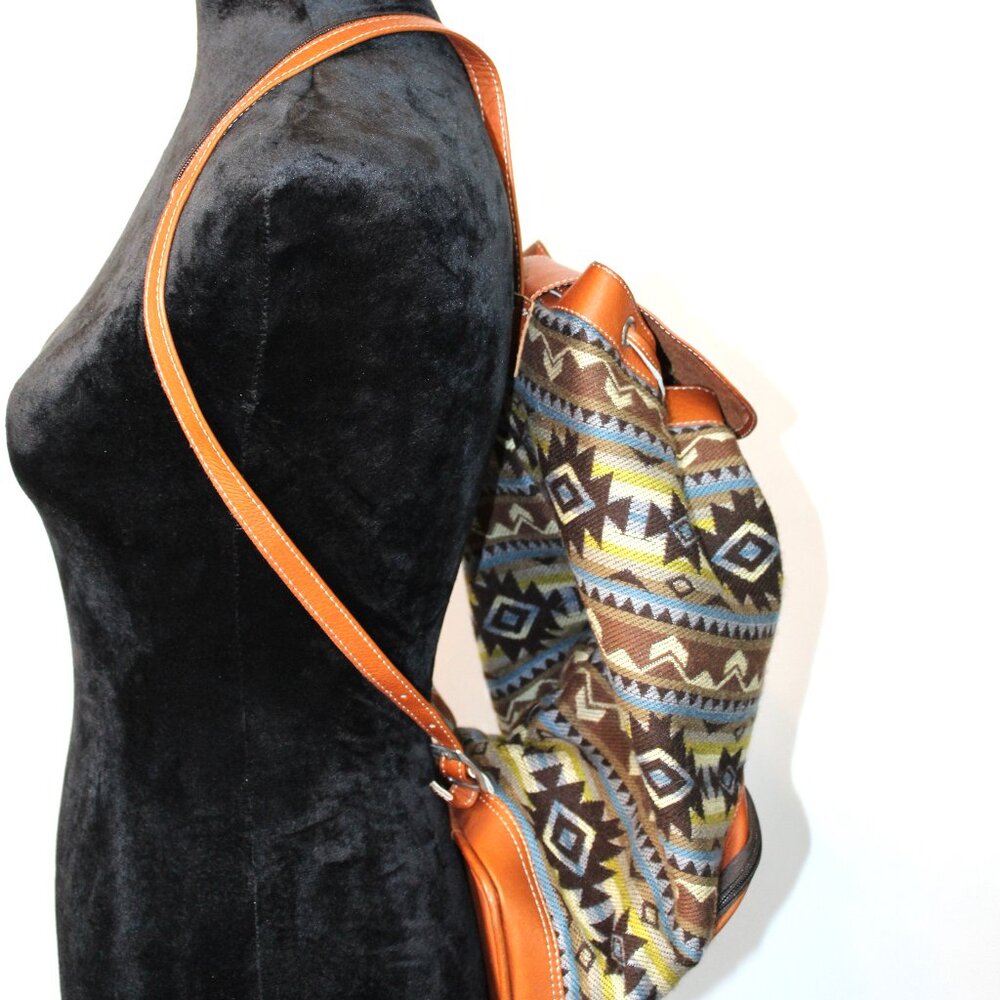Yacon Handcrafted Wool and Faux Leather Backpack - Picture 11 of 16